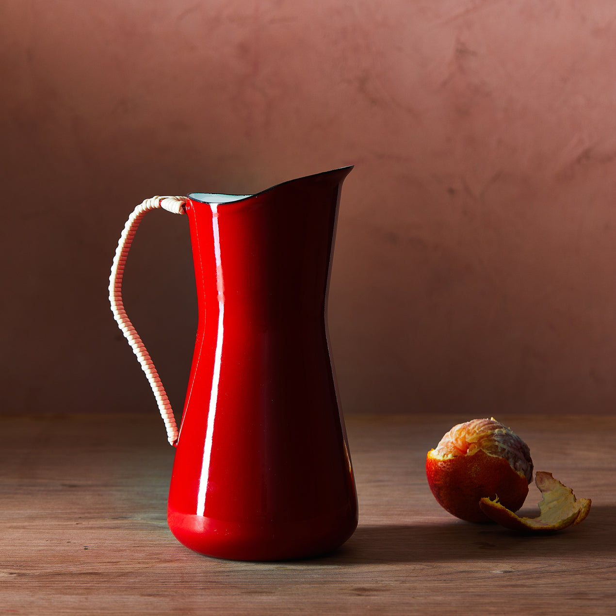 Købenstyle Wrapped Handle Water Pitcher, Chili Red
